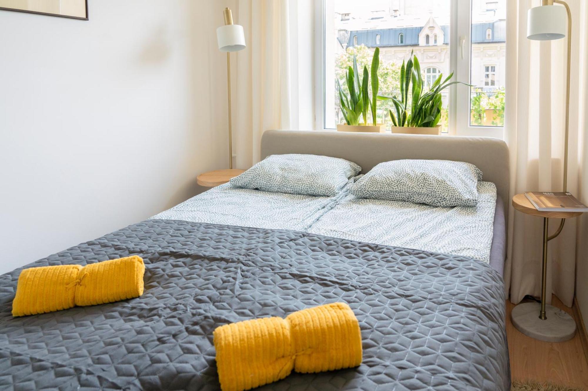 Greenpoint Hoza Apartment وارسو المظهر الخارجي الصورة